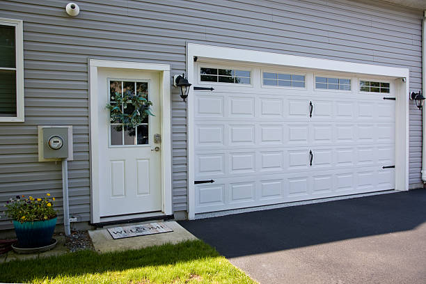 24/7 Emergency Garage Door Panel Replacement experts in Hallowell, ME